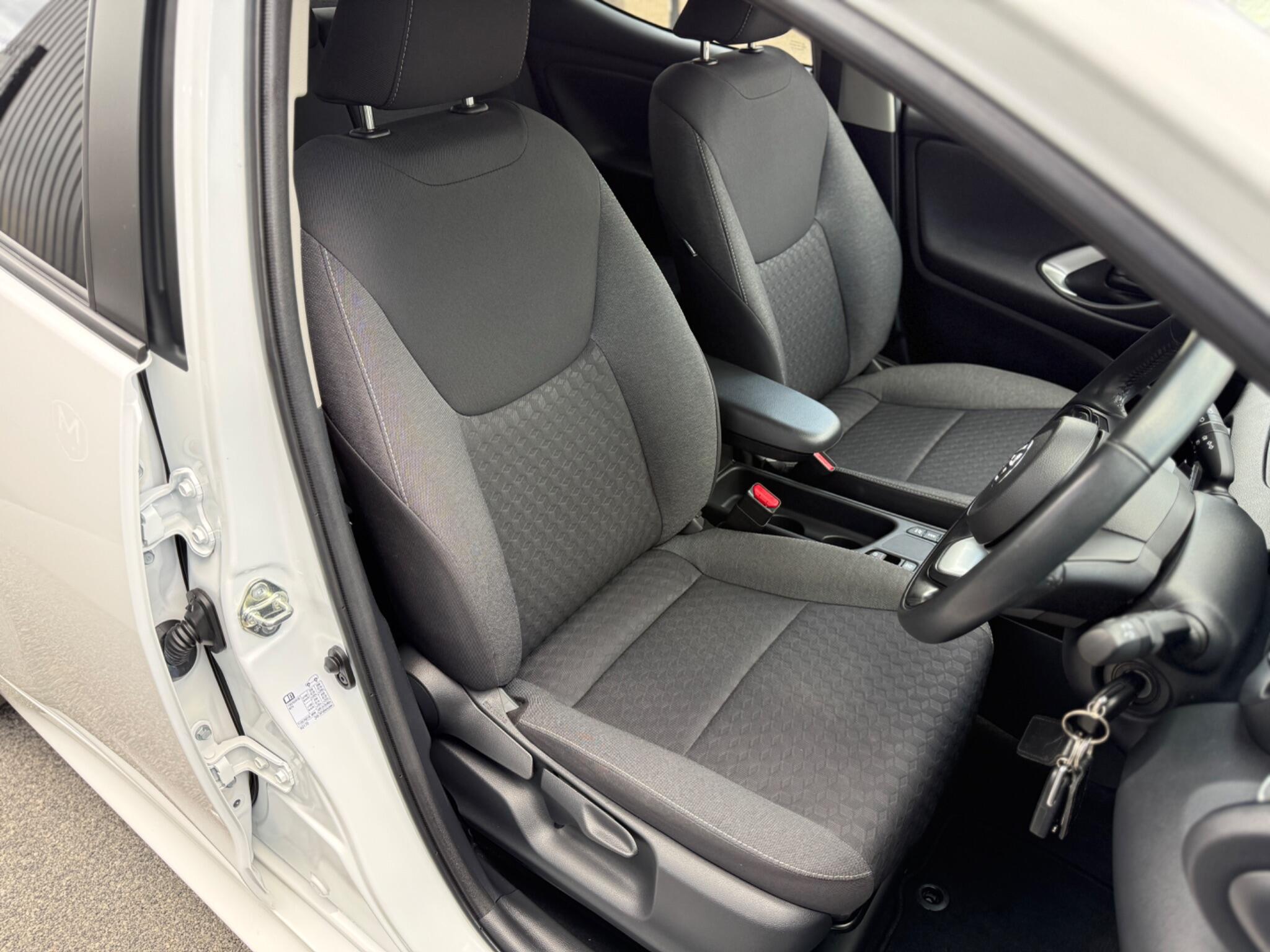 Toyota Yaris view 24
