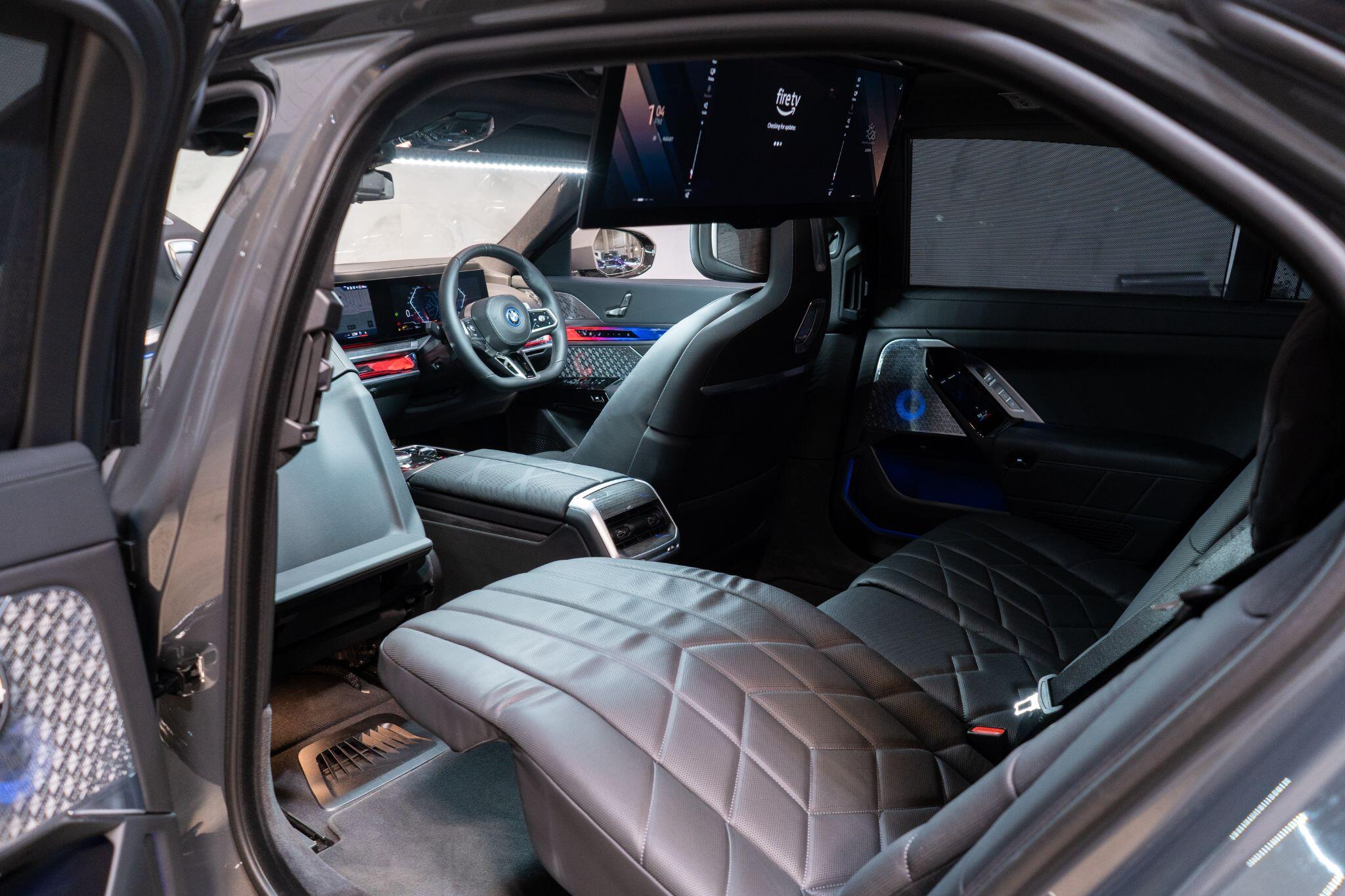 BMW 7 Series view 2