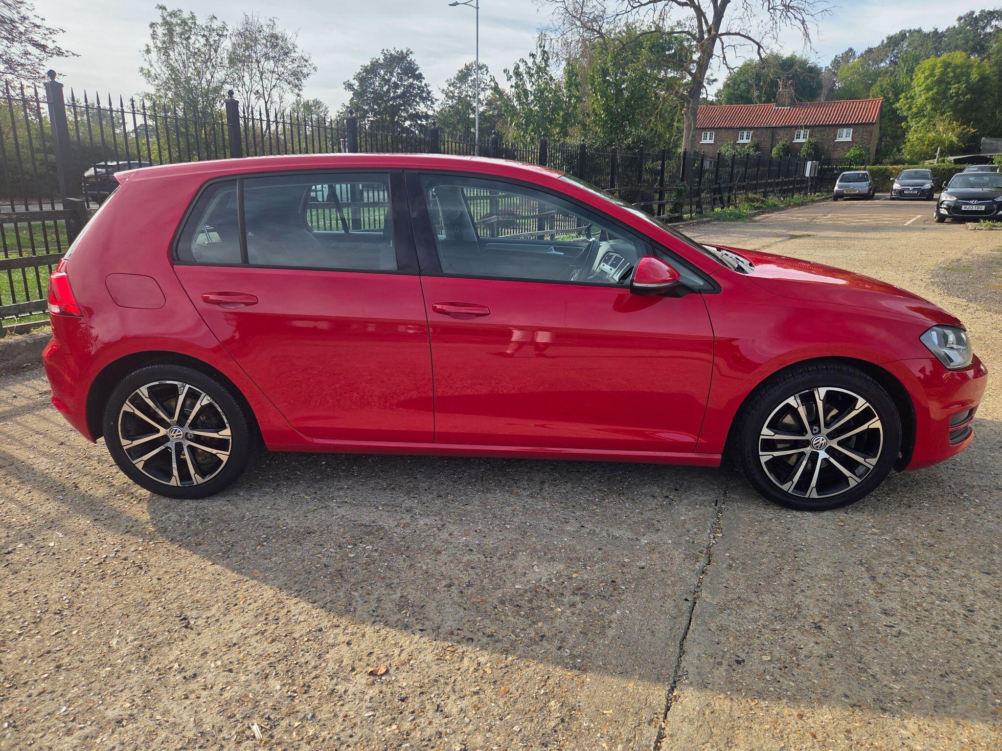 Volkswagen Golf view 11