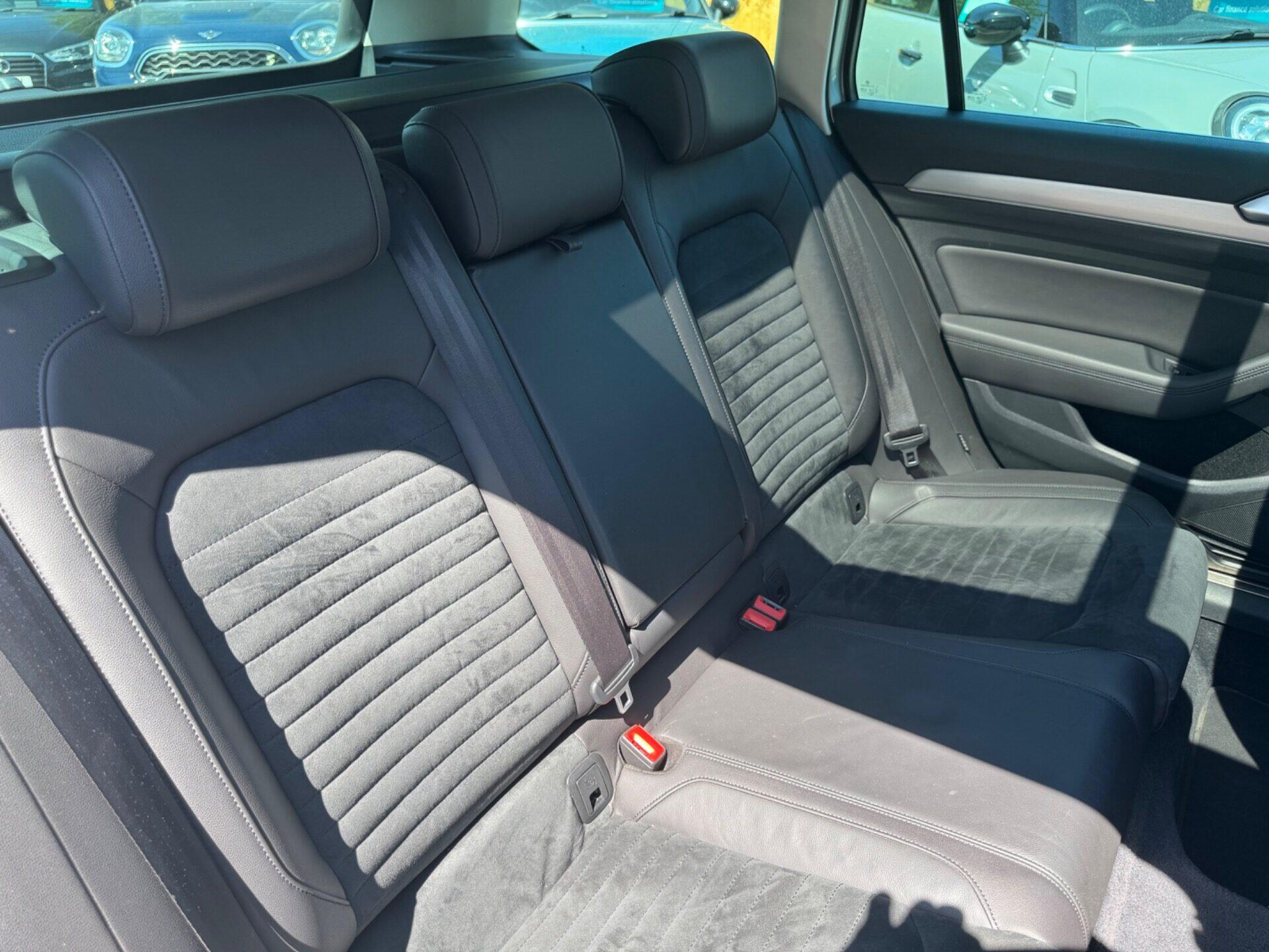 Volkswagen Passat view 53