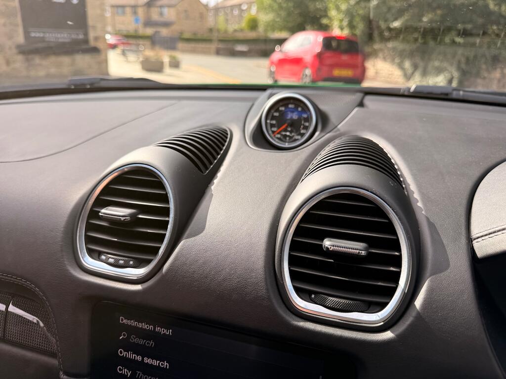 Porsche Cayman view 51