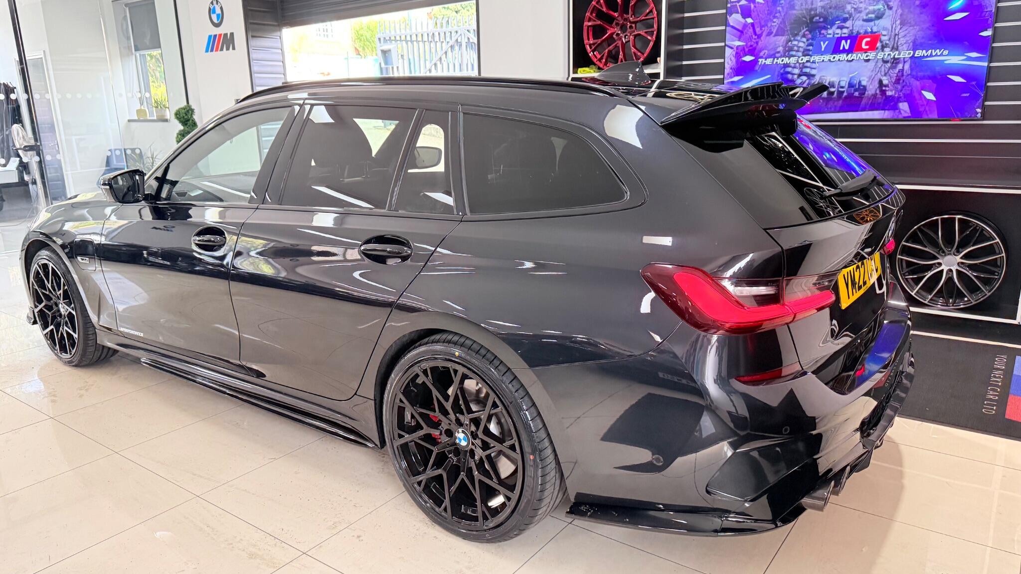 BMW 3 Series view 44