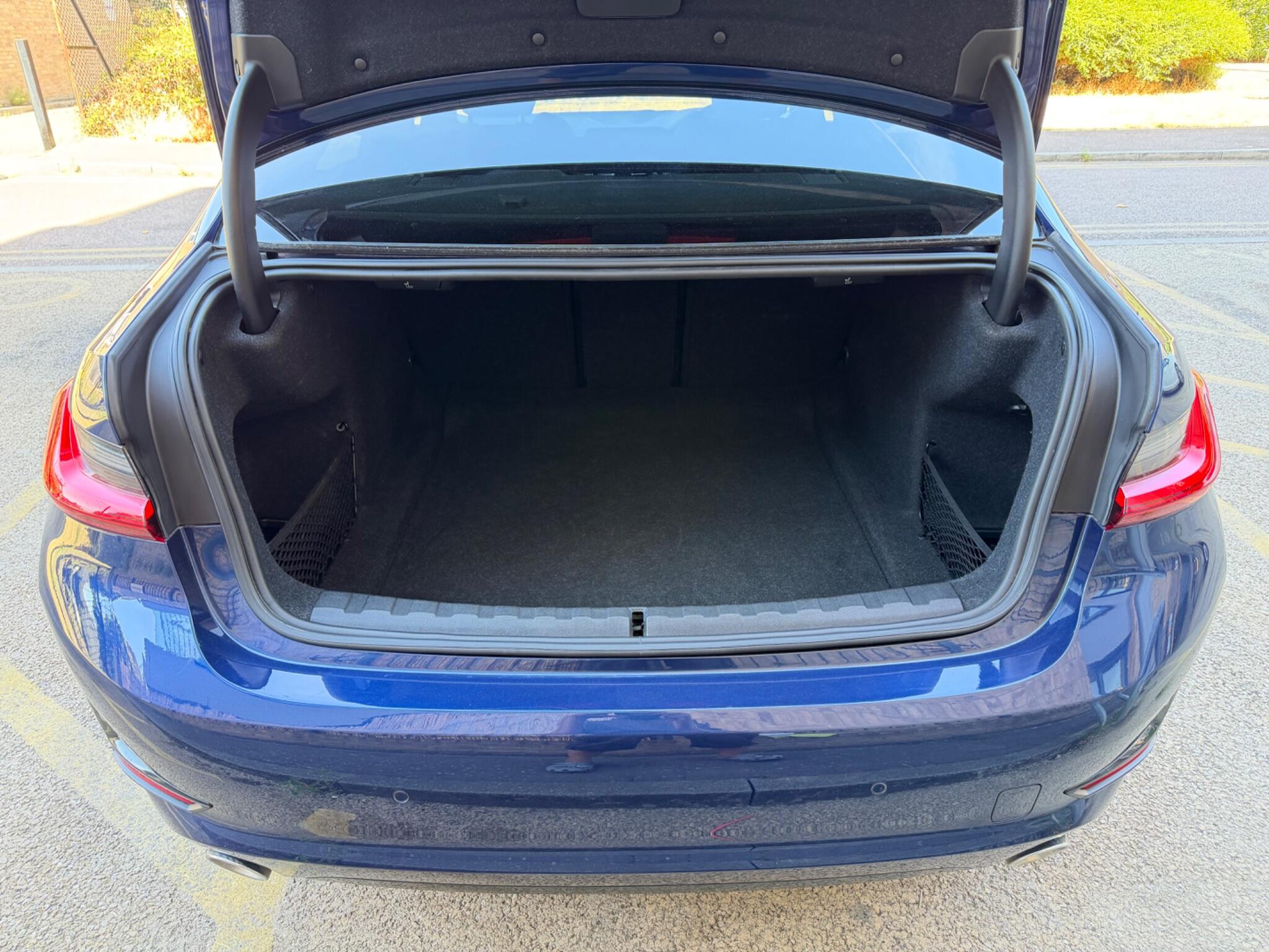 BMW 3 Series view 64