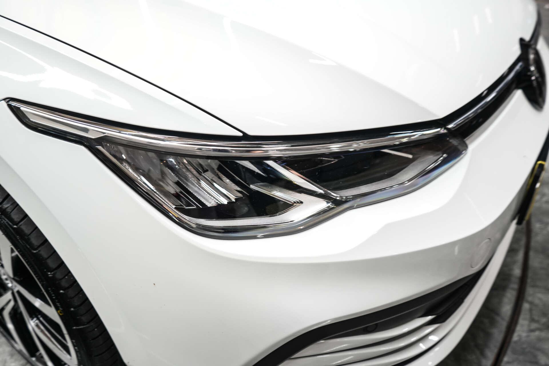 Volkswagen Golf view 6