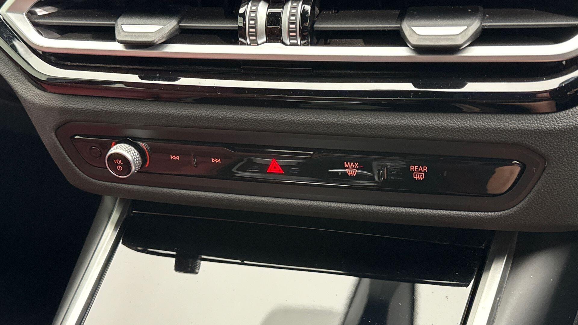BMW 2 Series view 24