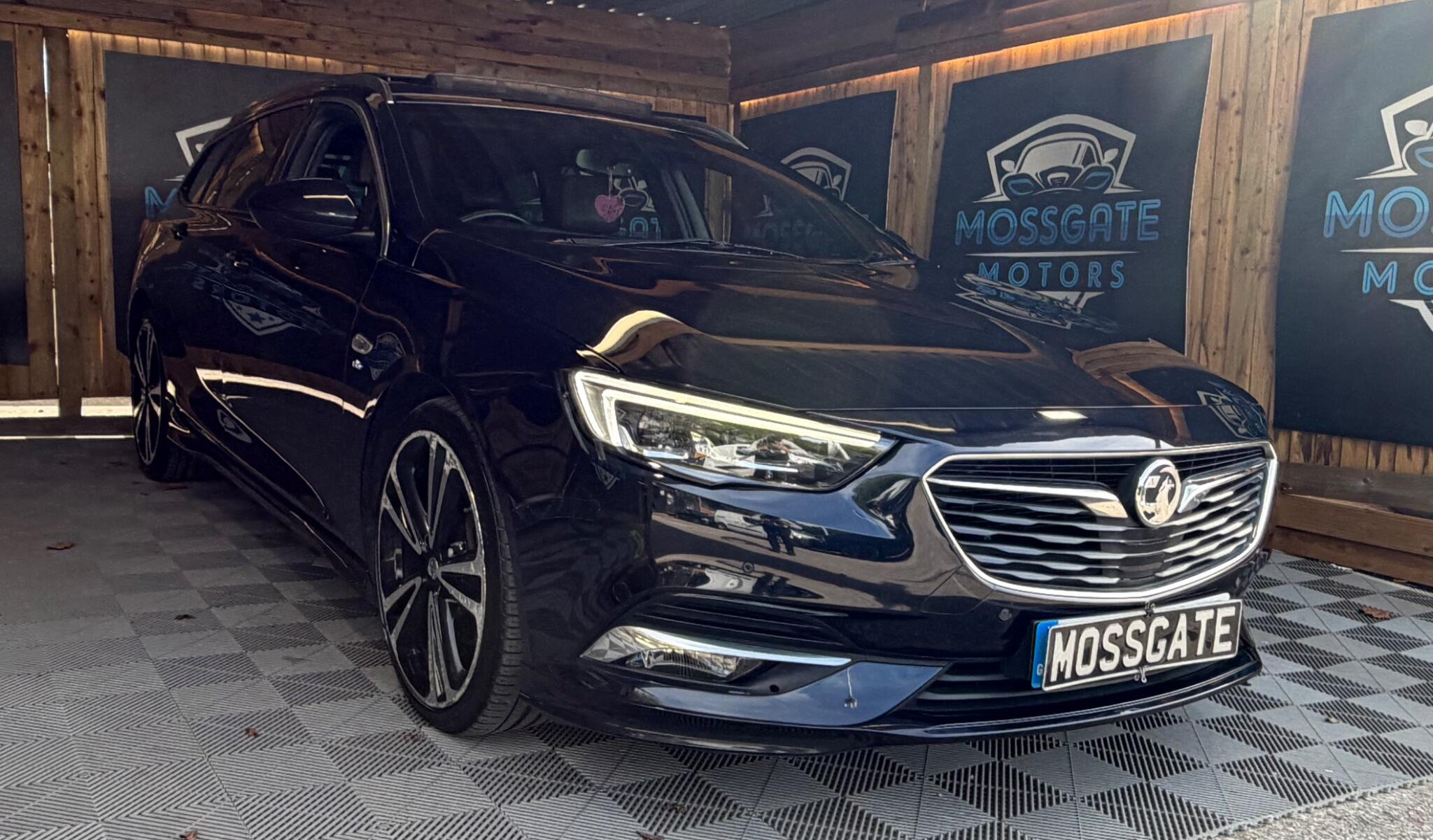 Vauxhall Insignia view 3