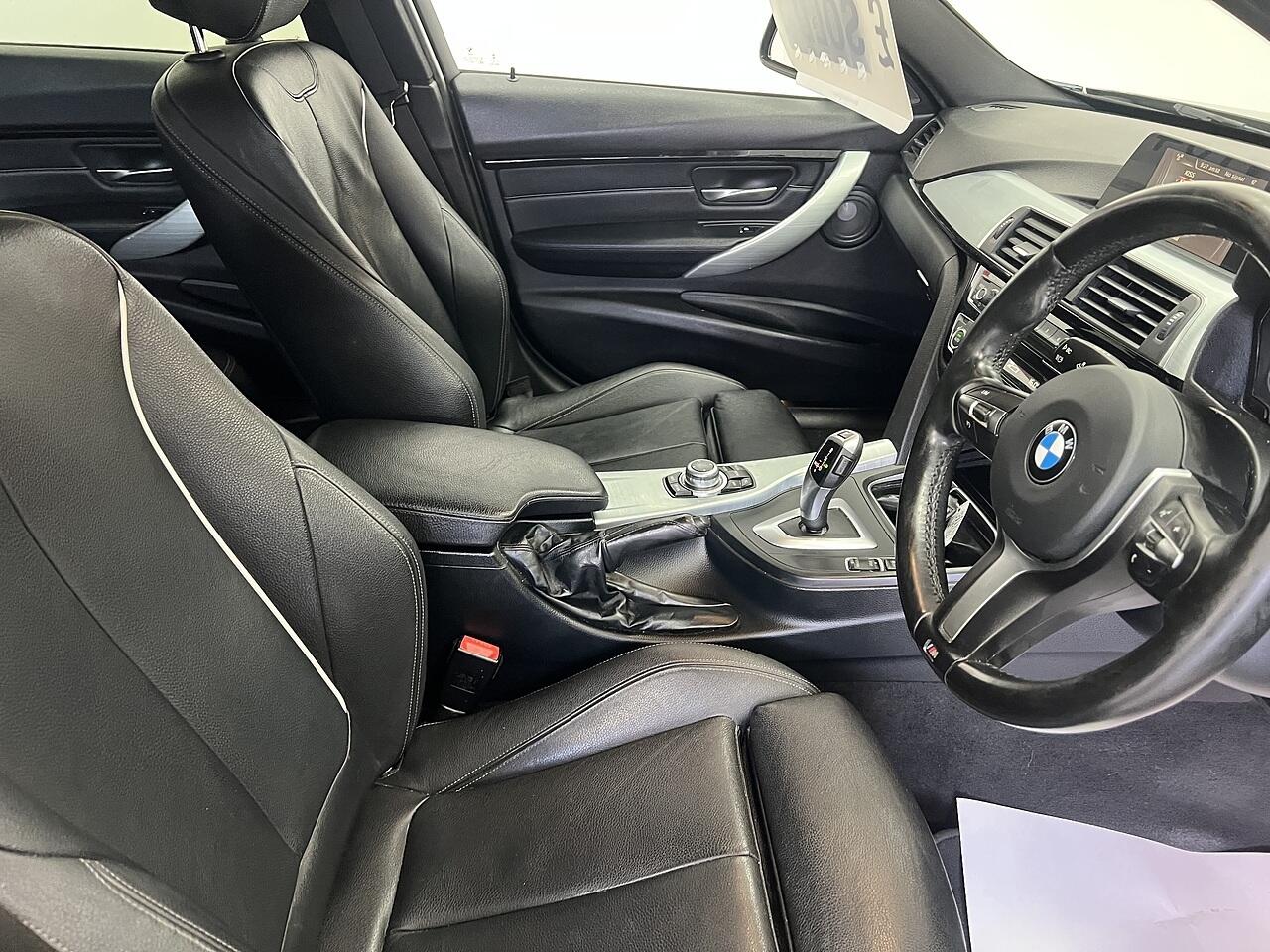 BMW 3 Series view 8