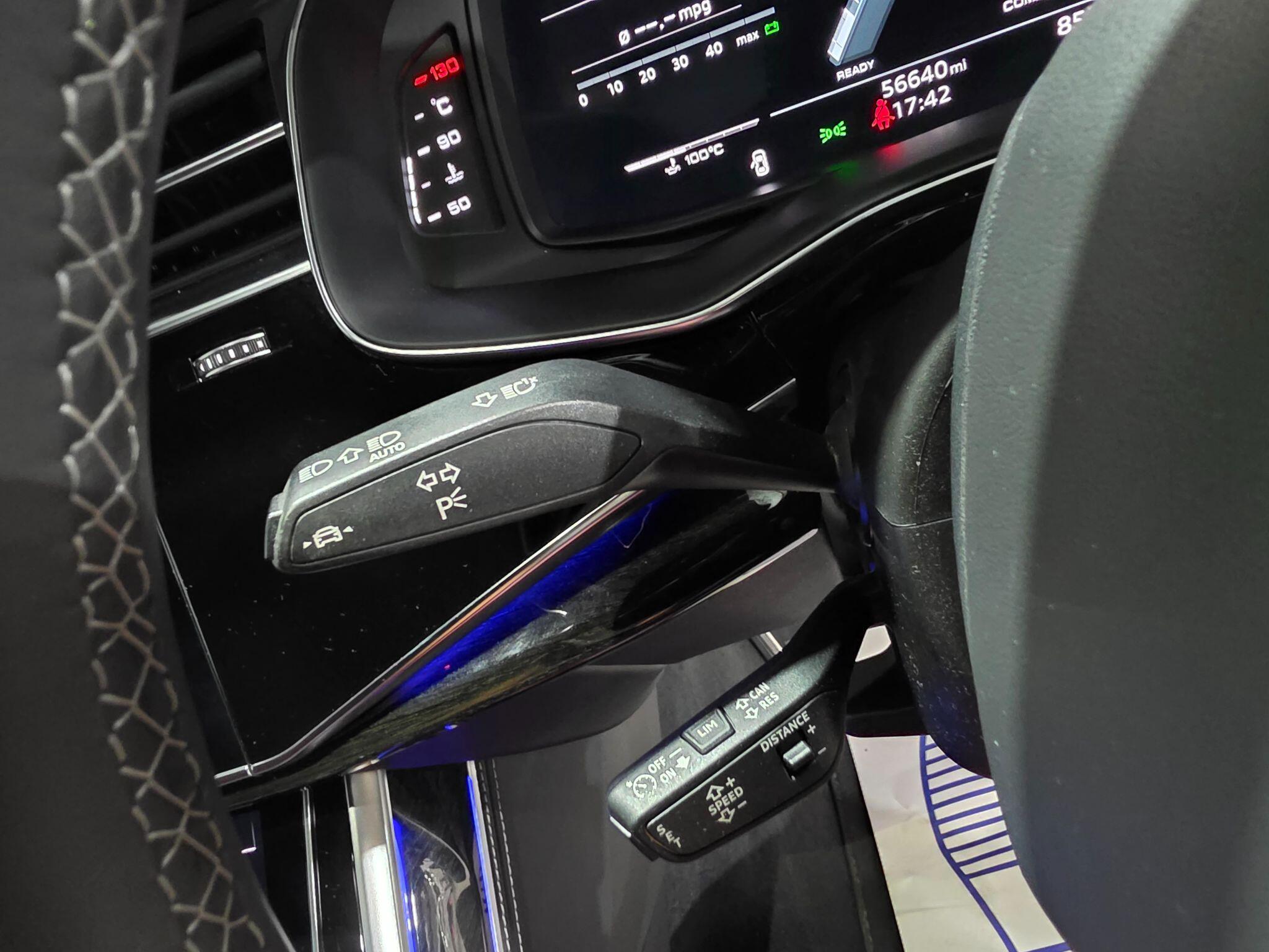 Audi SQ8 view 27