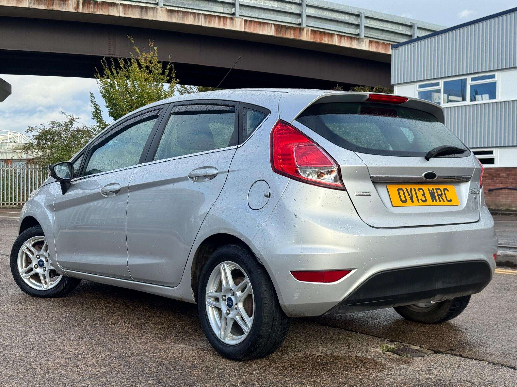 Ford Fiesta view 9