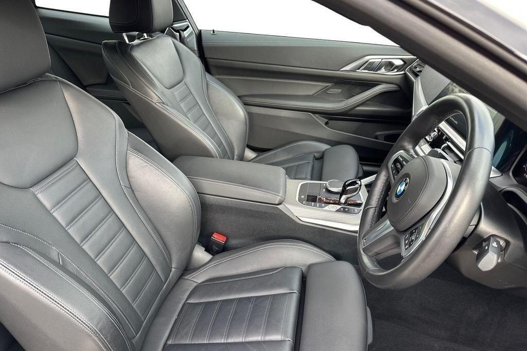 BMW 4 Series view 8