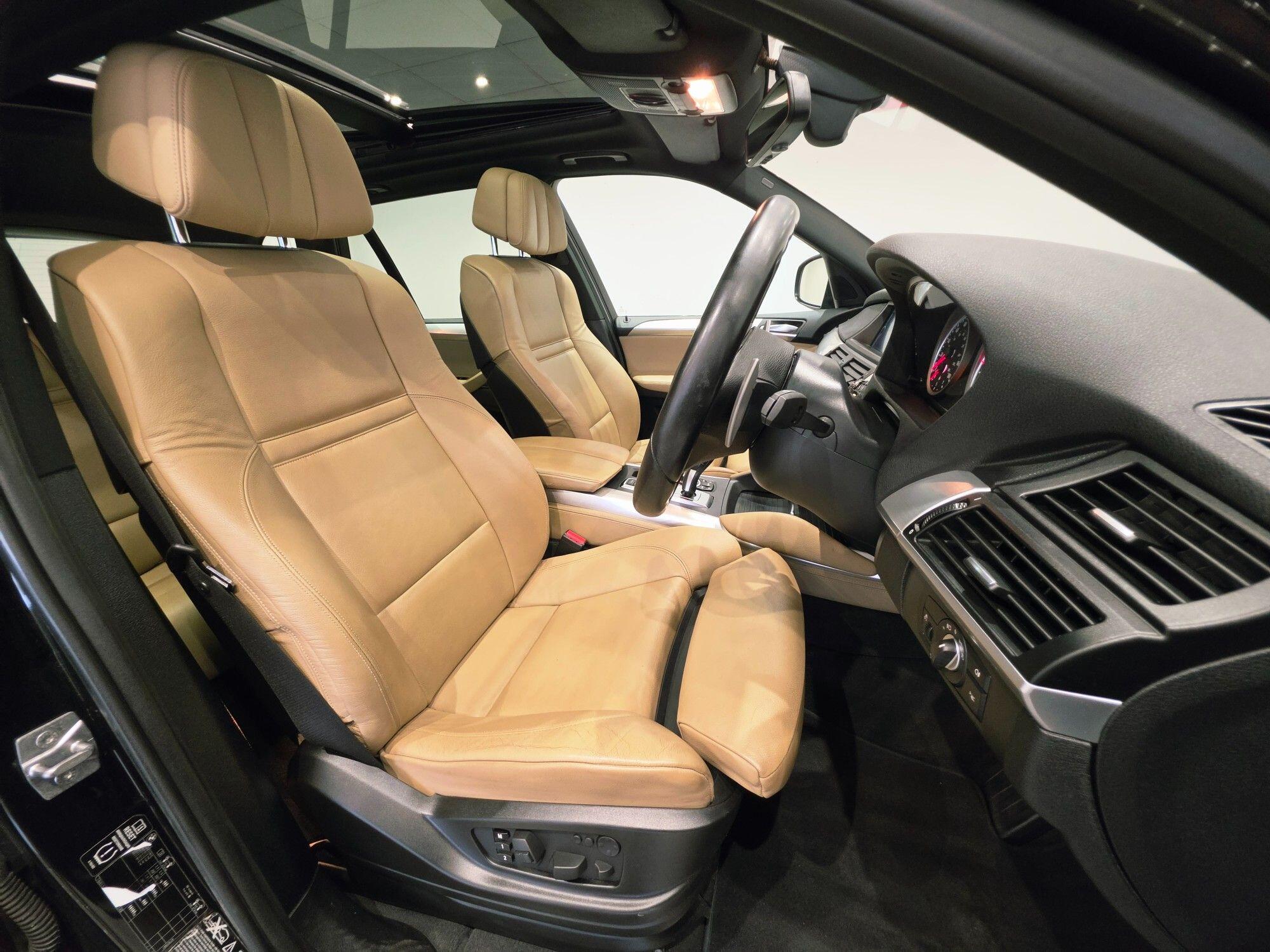 BMW X5 M view 20