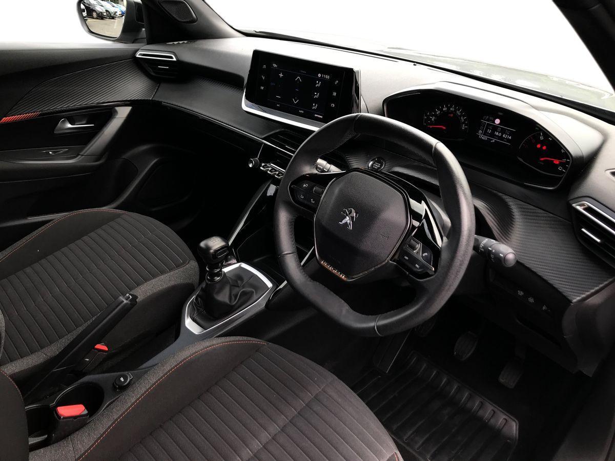 Peugeot 2008 view 3