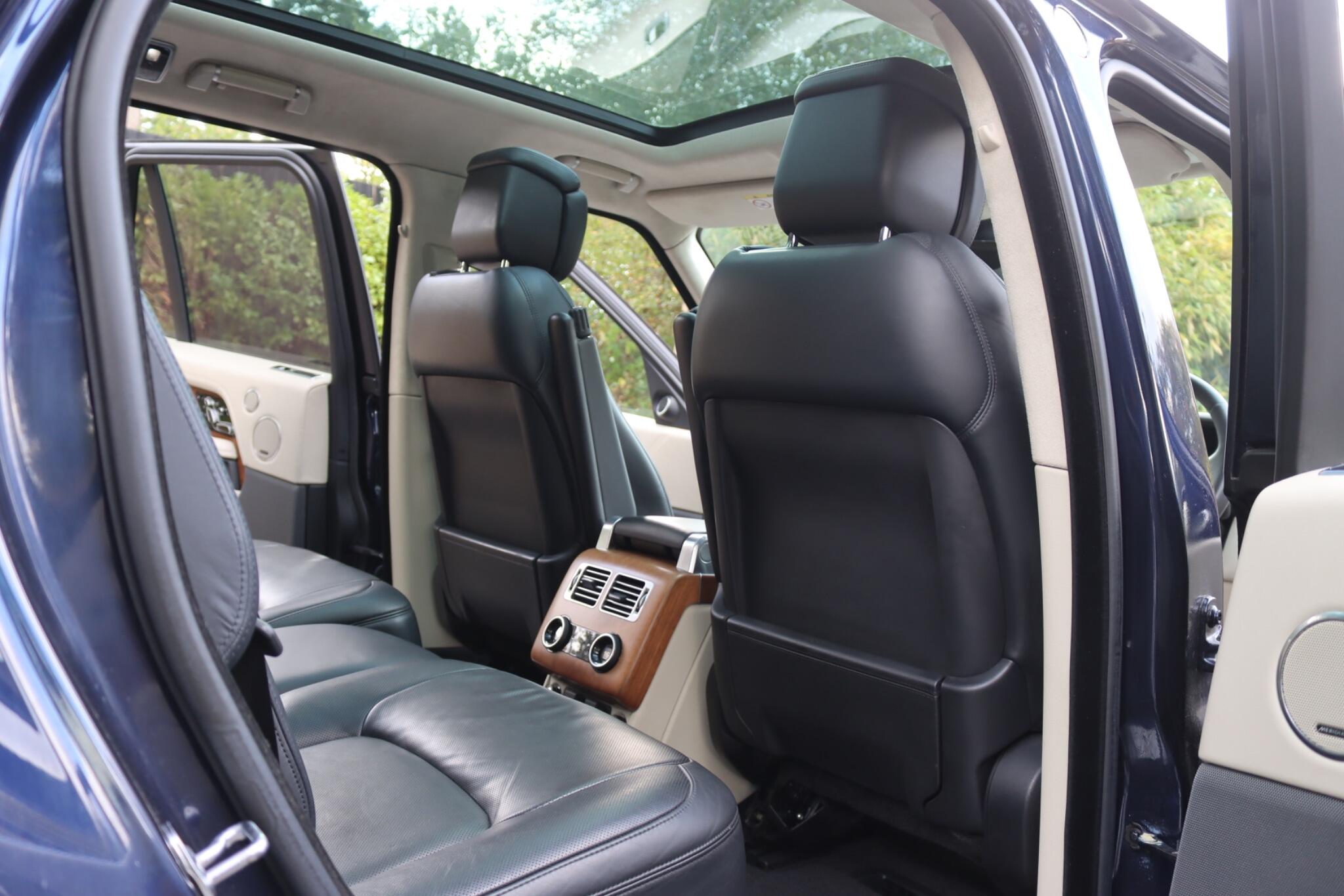 Land Rover Range Rover view 39