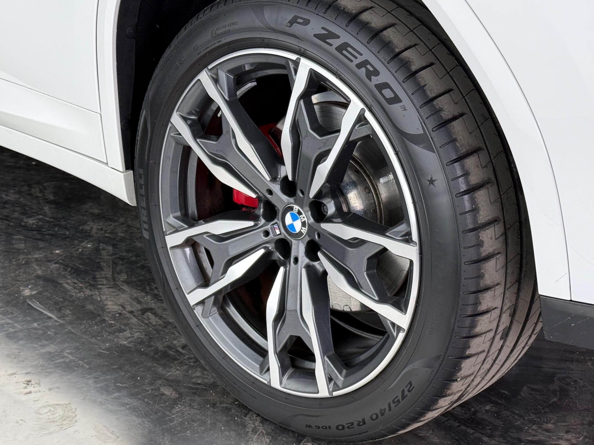 BMW X4 view 8
