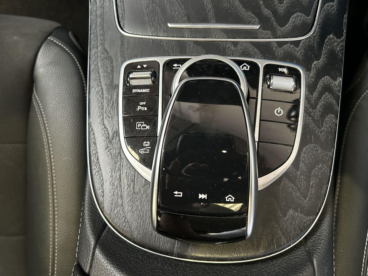 Mercedes-Benz E Class view 46