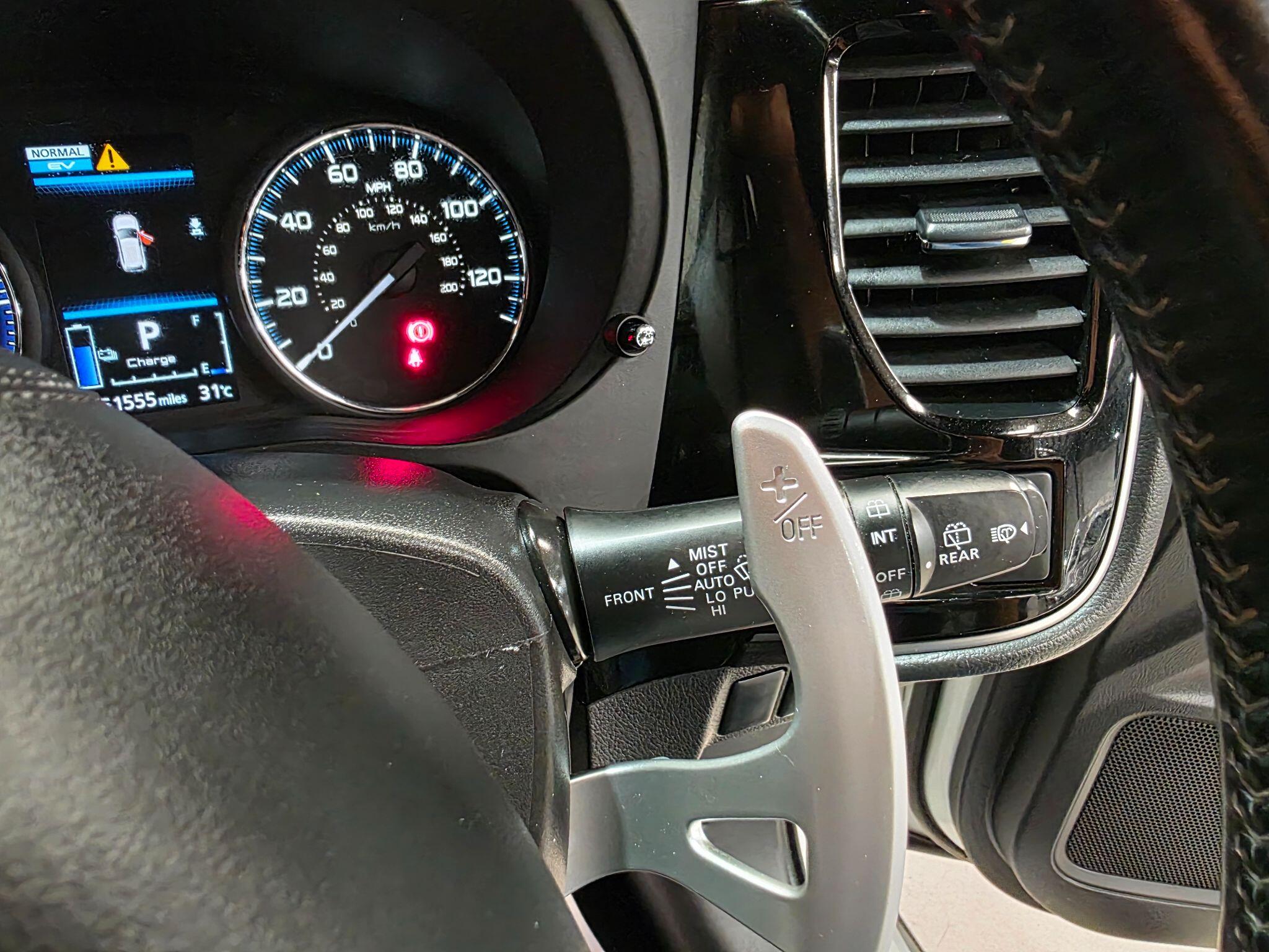 Mitsubishi Outlander view 18