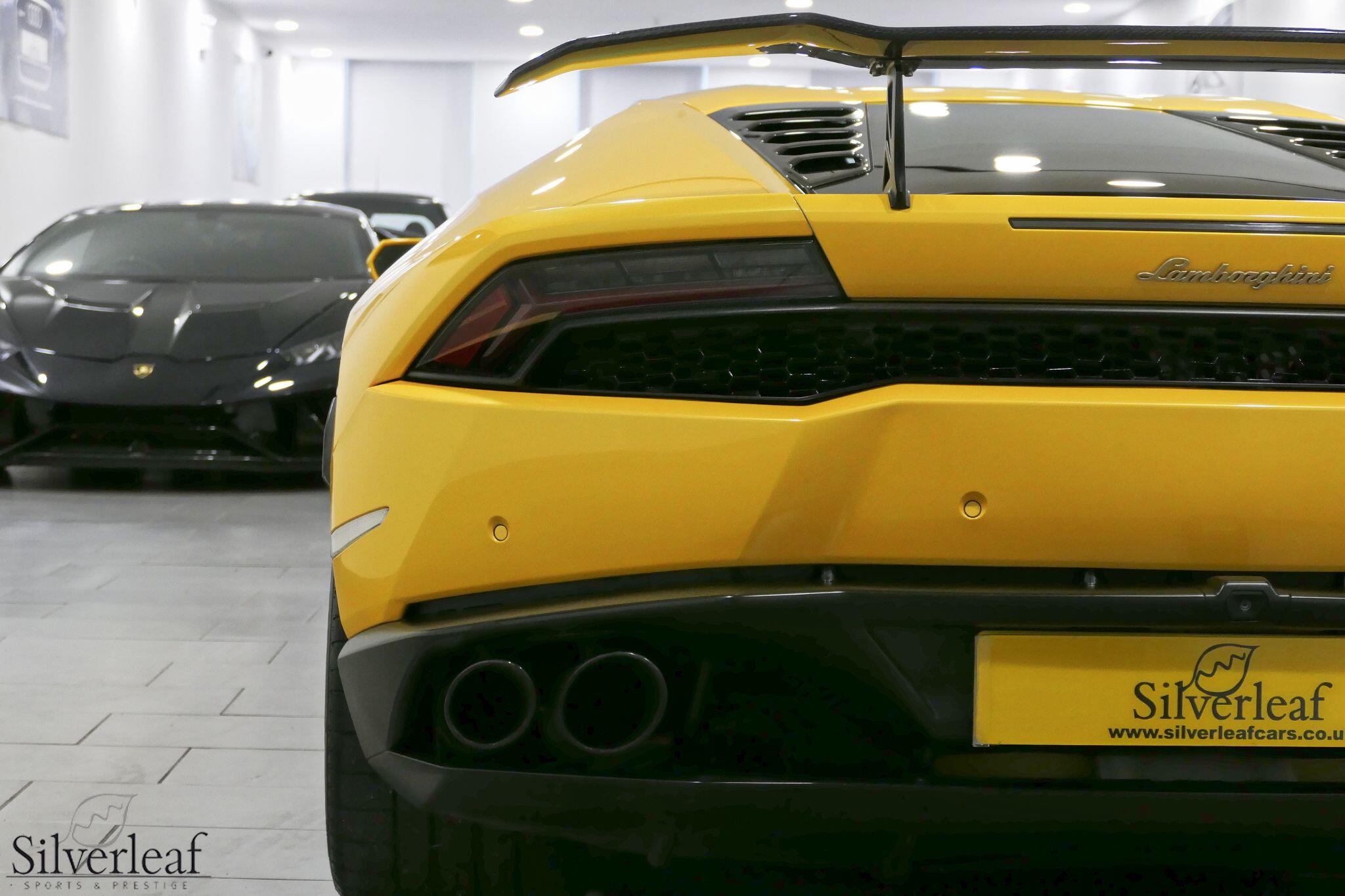 Lamborghini LP 610-4 view 29