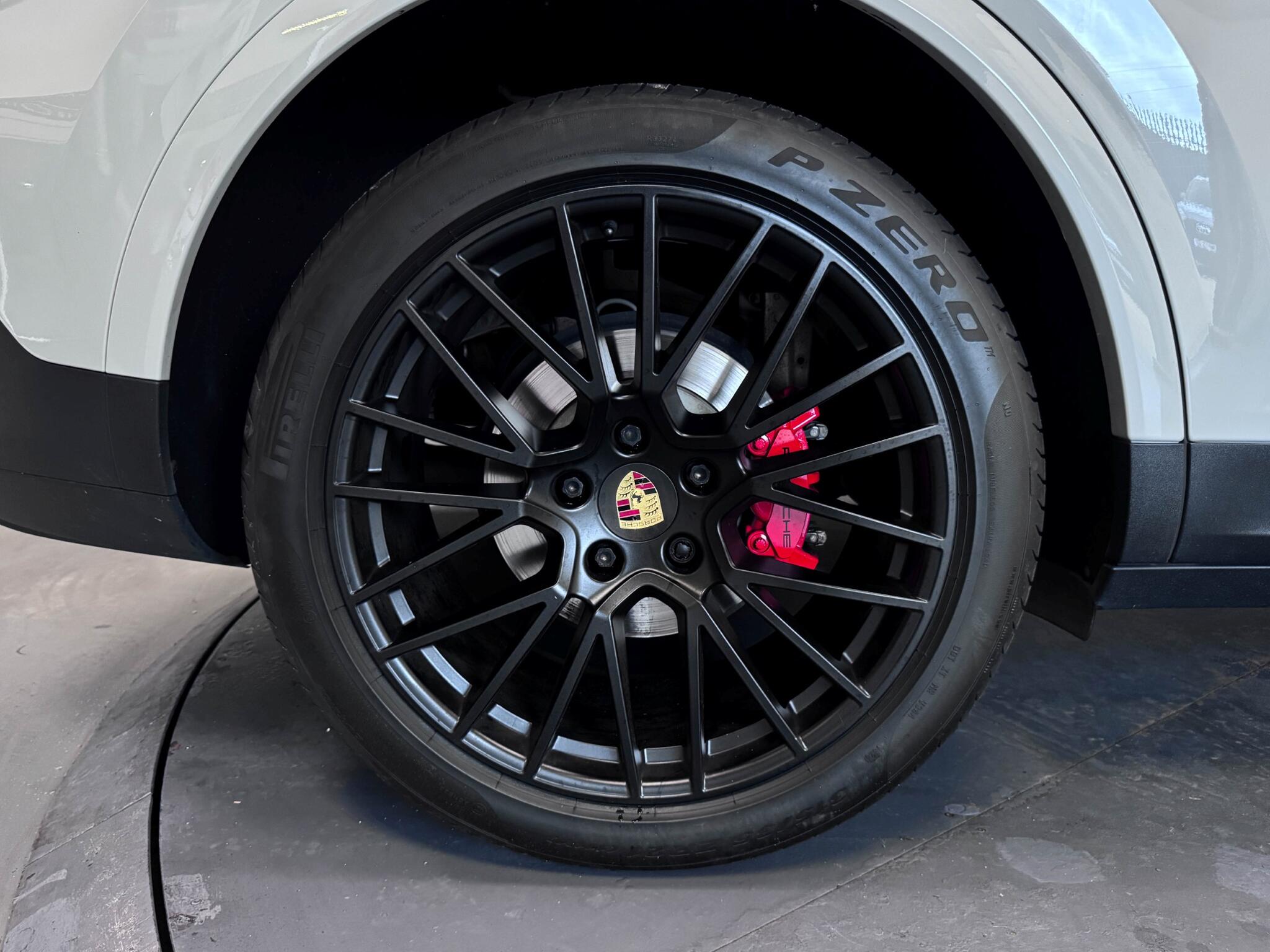 Porsche Cayenne view 53