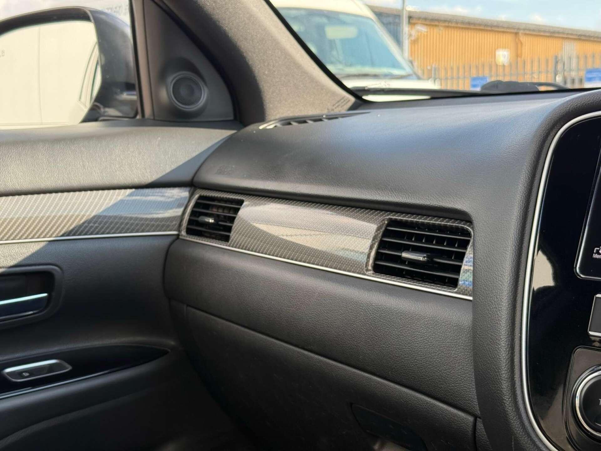 Mitsubishi Outlander view 61