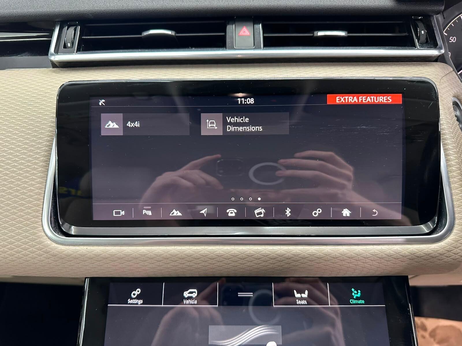 Land Rover Range Rover Velar view 42