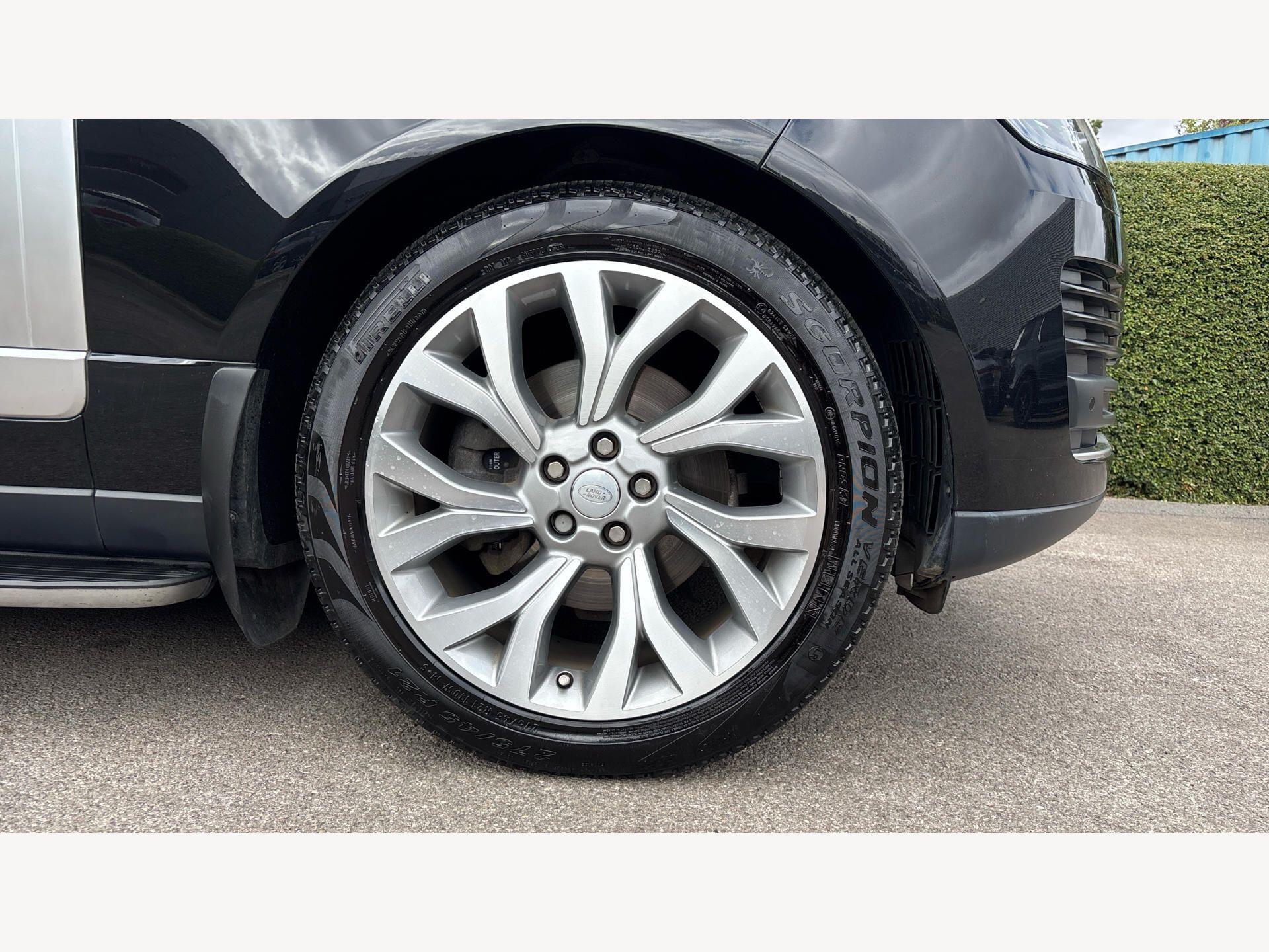 Land Rover Range Rover view 9