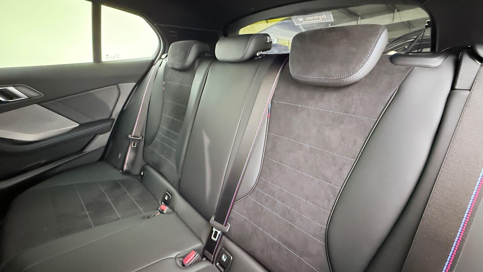 BMW 1 Series view 12