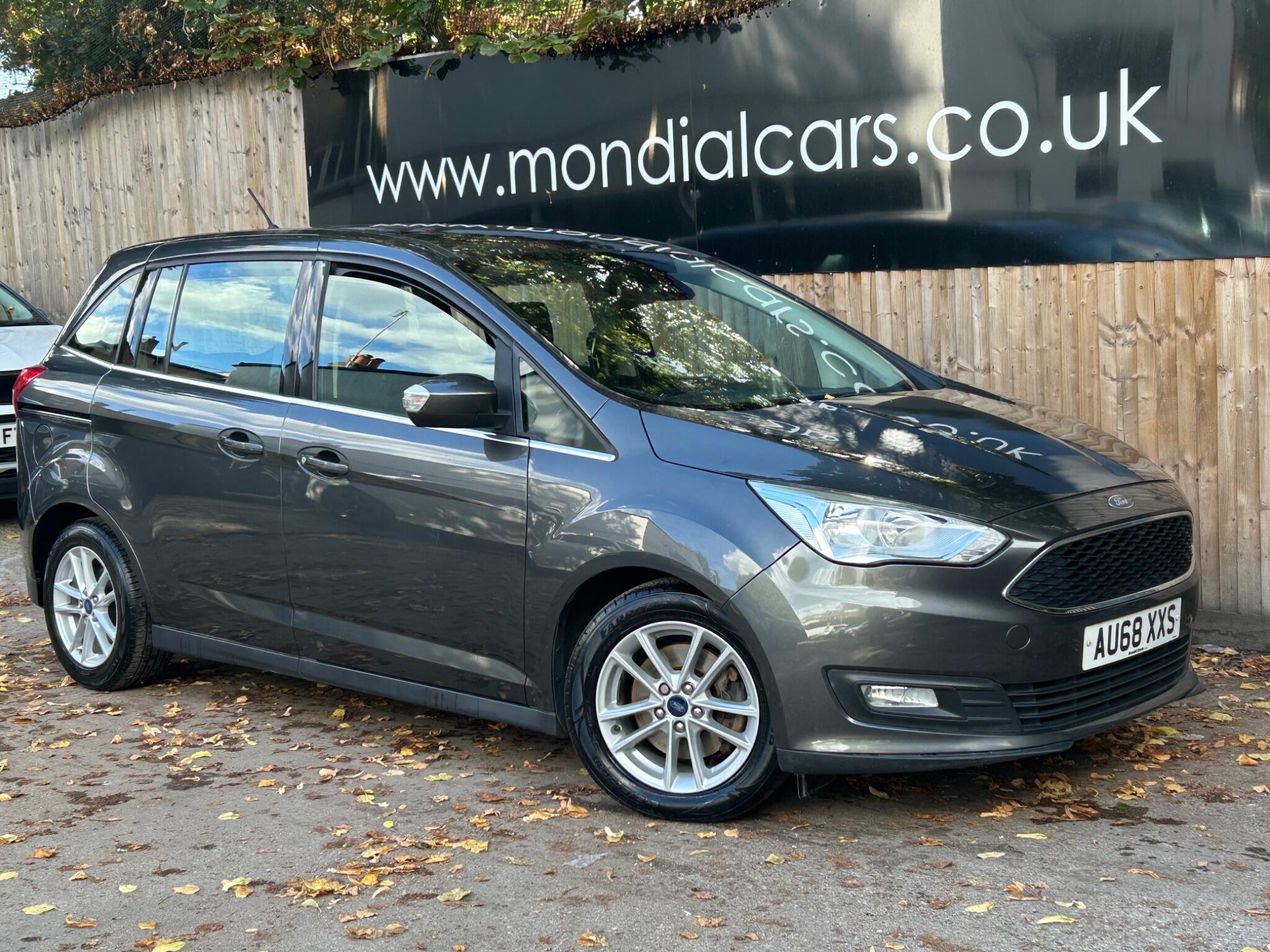 Ford Grand C-Max view 10