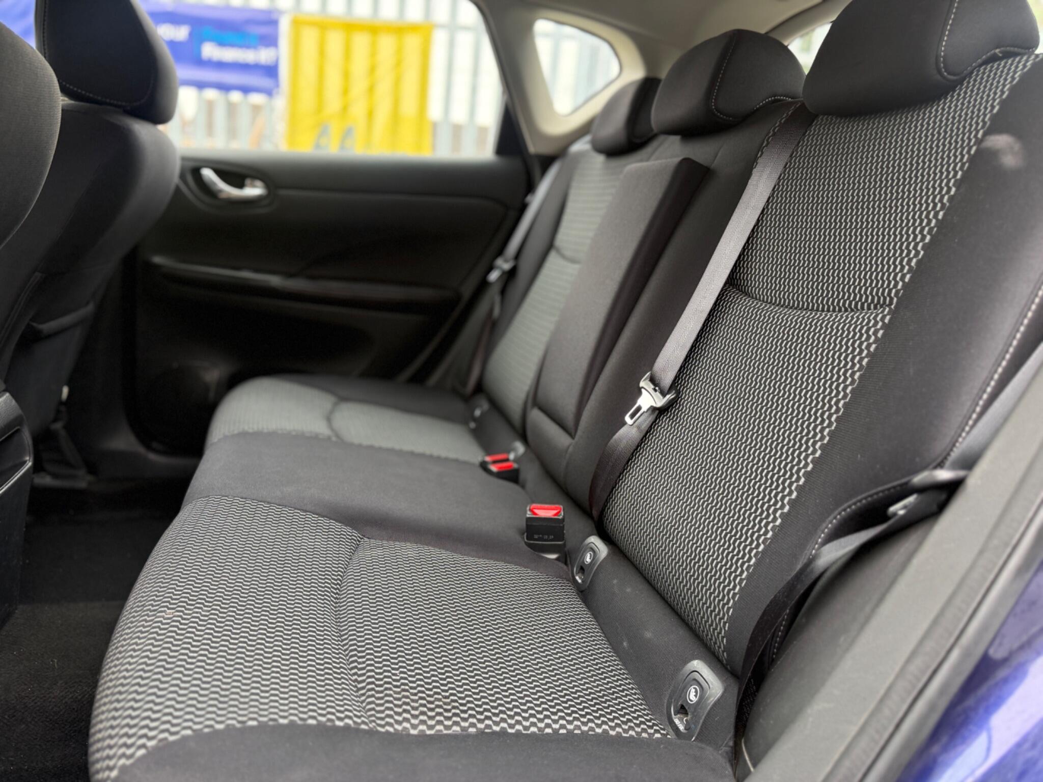 2018 Nissan Pulsar image 31
