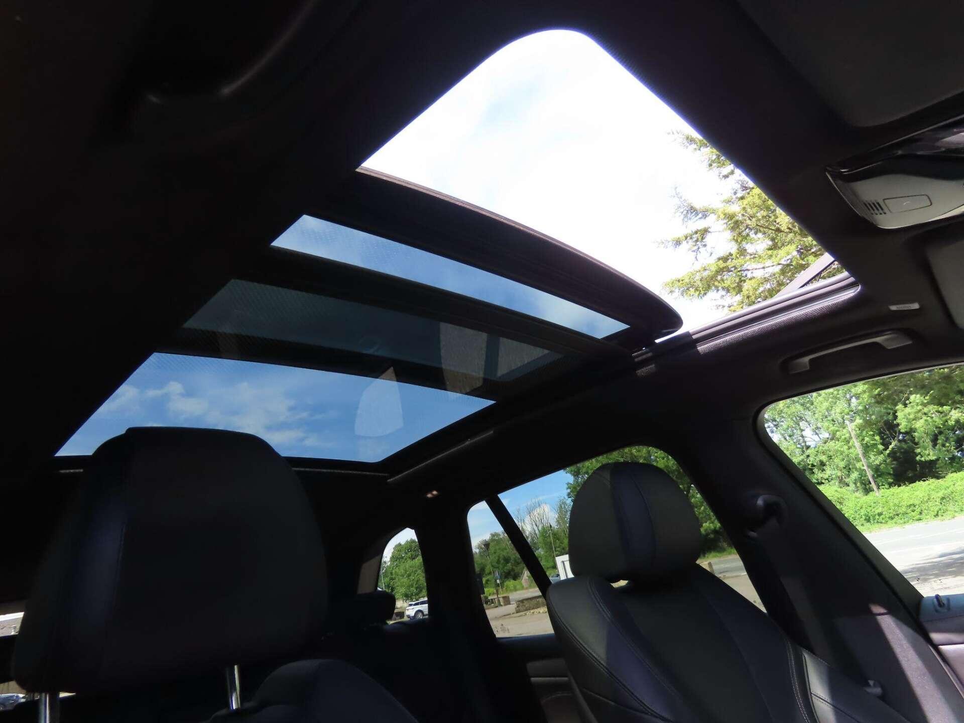BMW X5 view 22