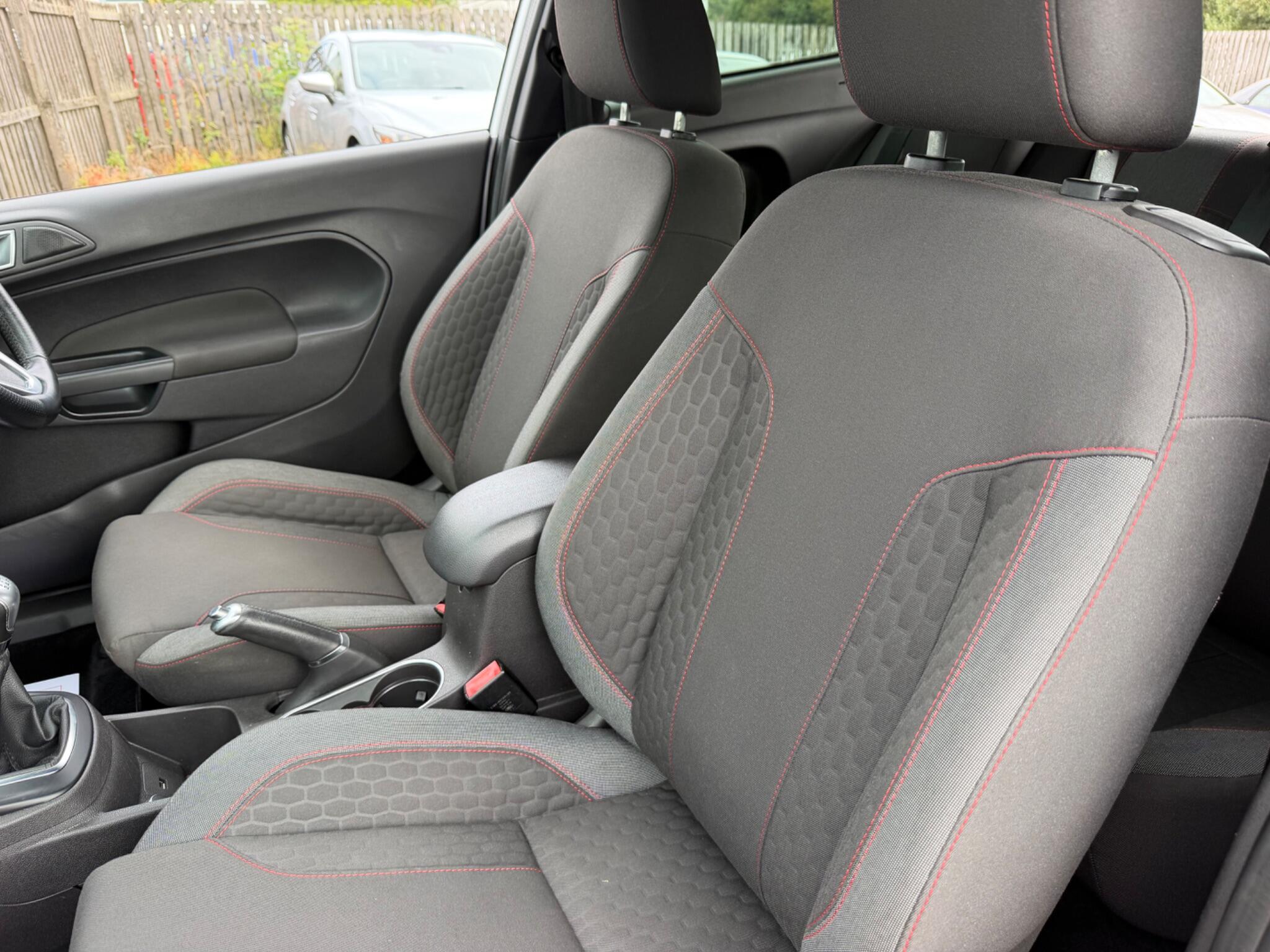 Ford Fiesta view 29