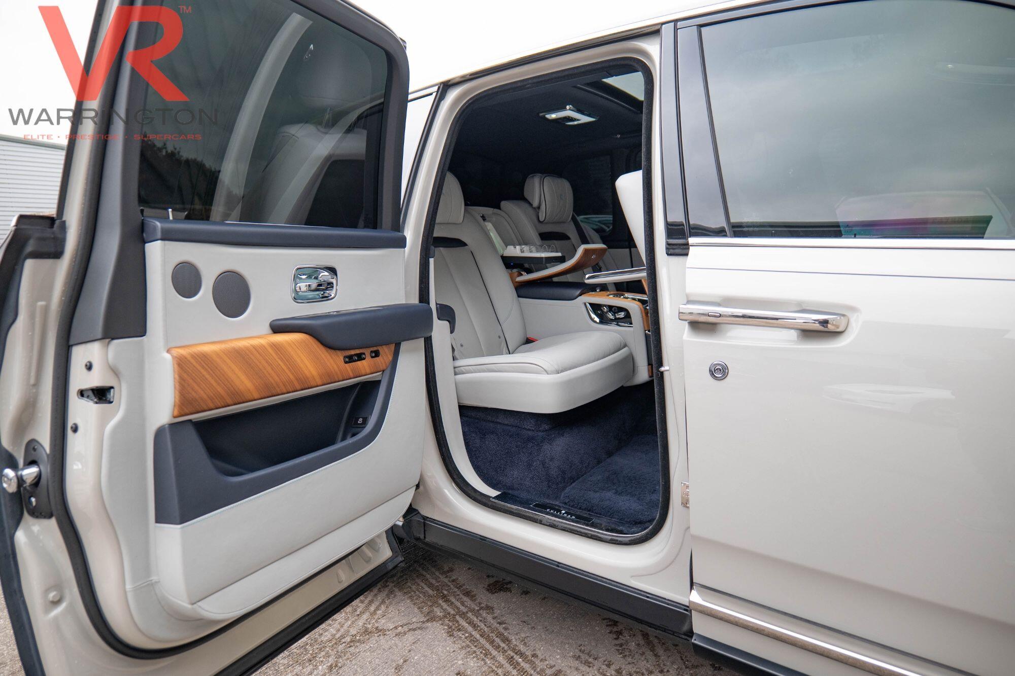 Rolls-Royce Cullinan view 22