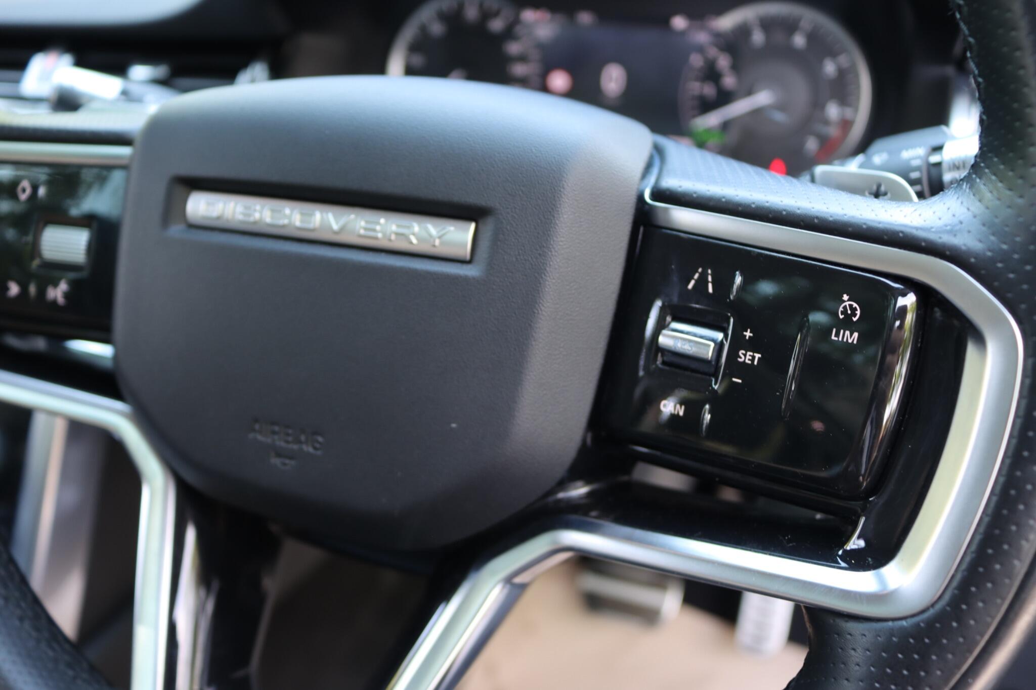 Land Rover Discovery Sport view 37