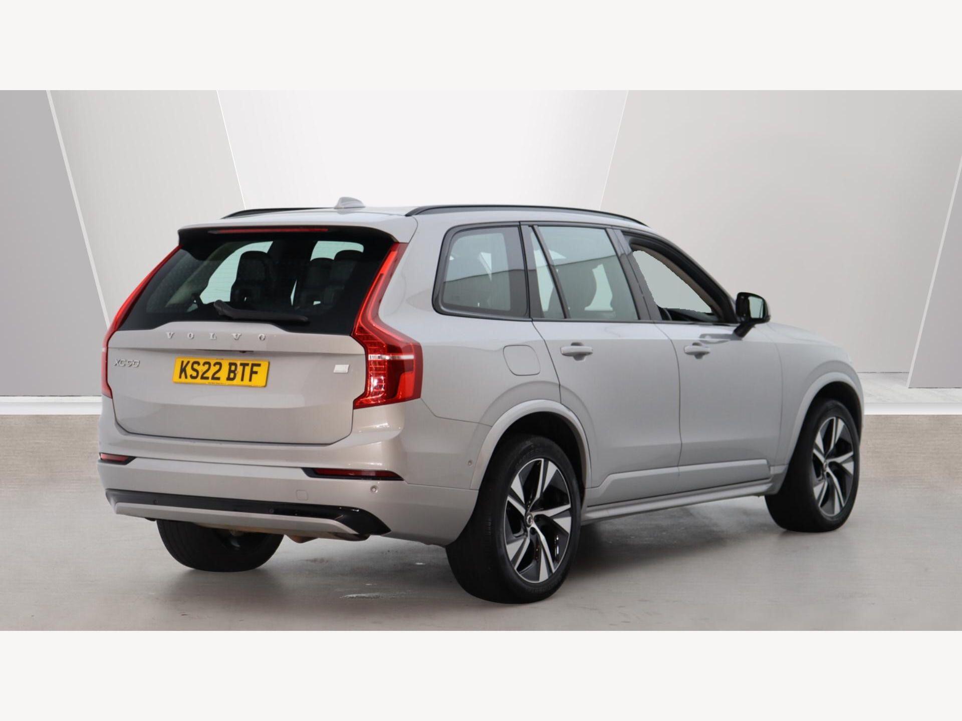Volvo XC90 view 2