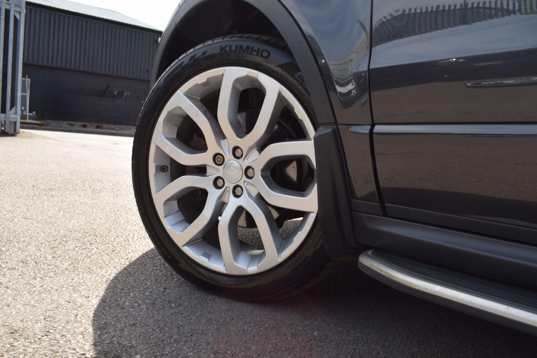 Land Rover Range Rover Evoque view 34