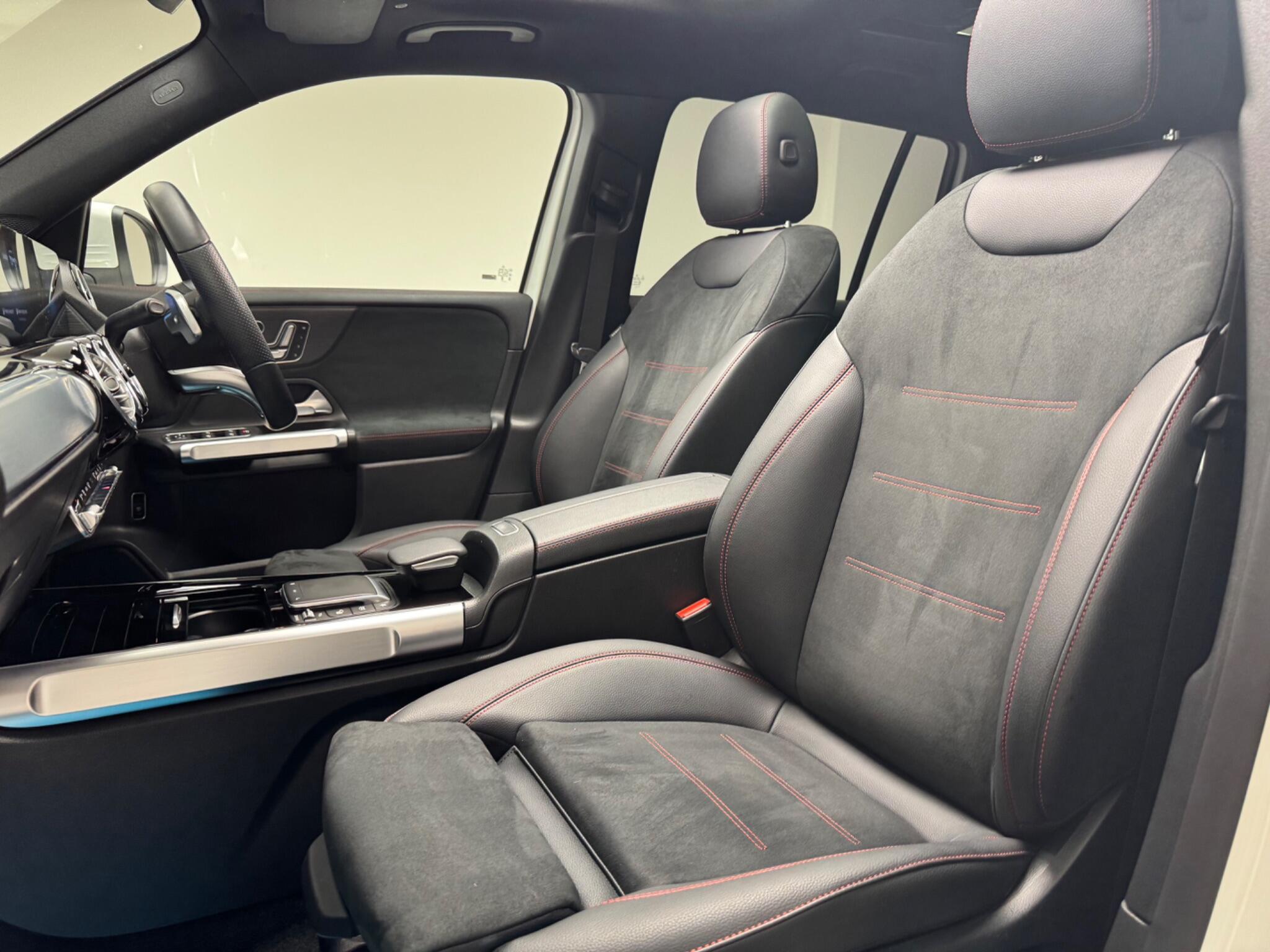 Mercedes-Benz Eqb view 27