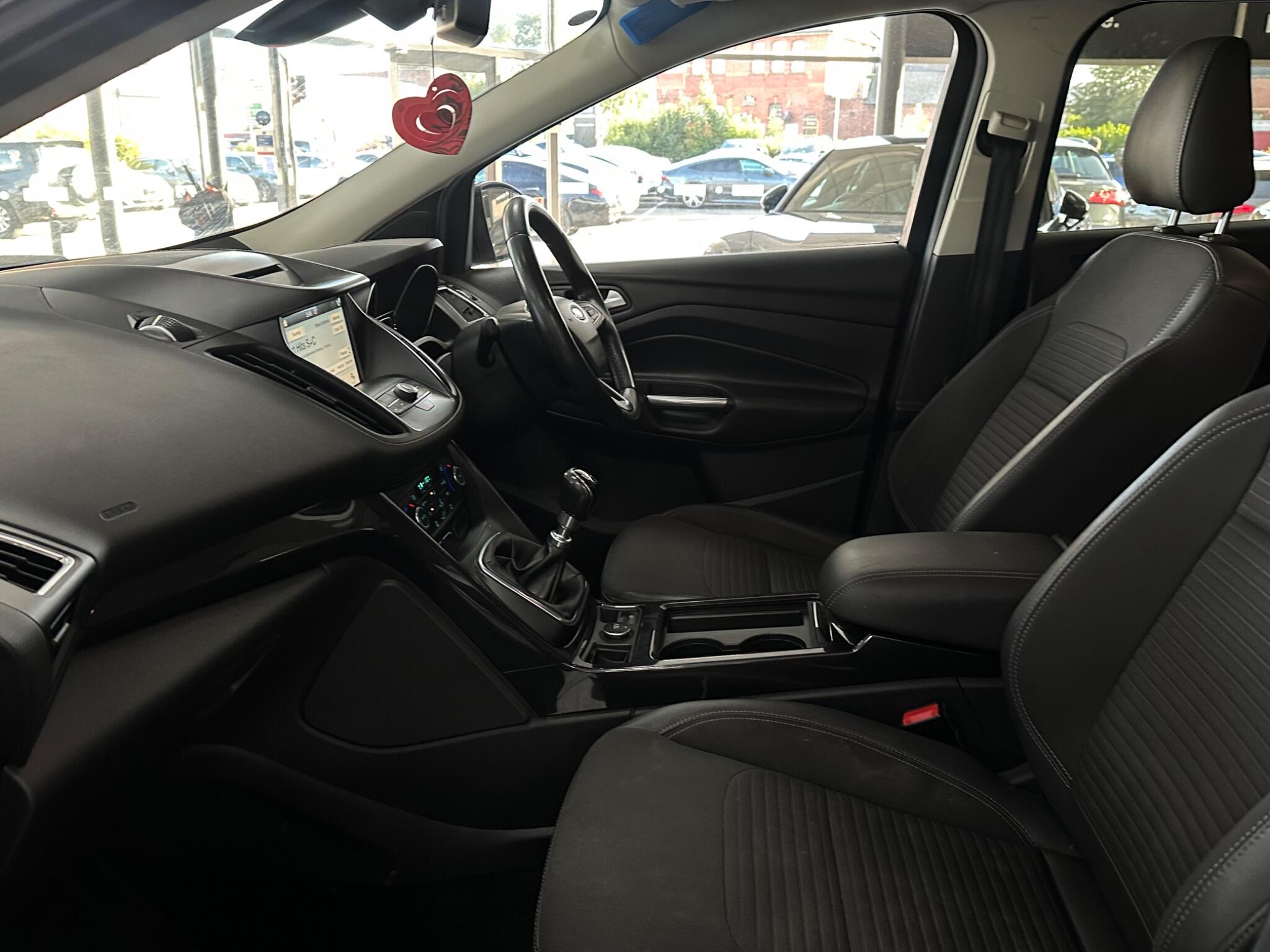 Ford Kuga view 30