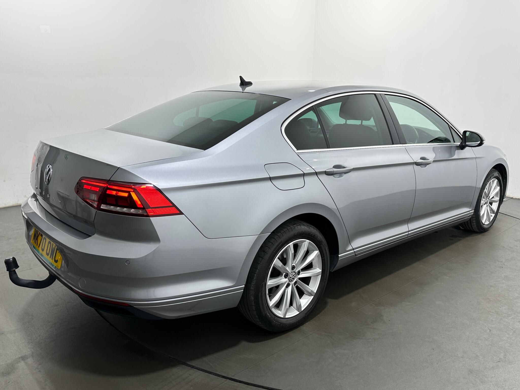 Volkswagen Passat view 50