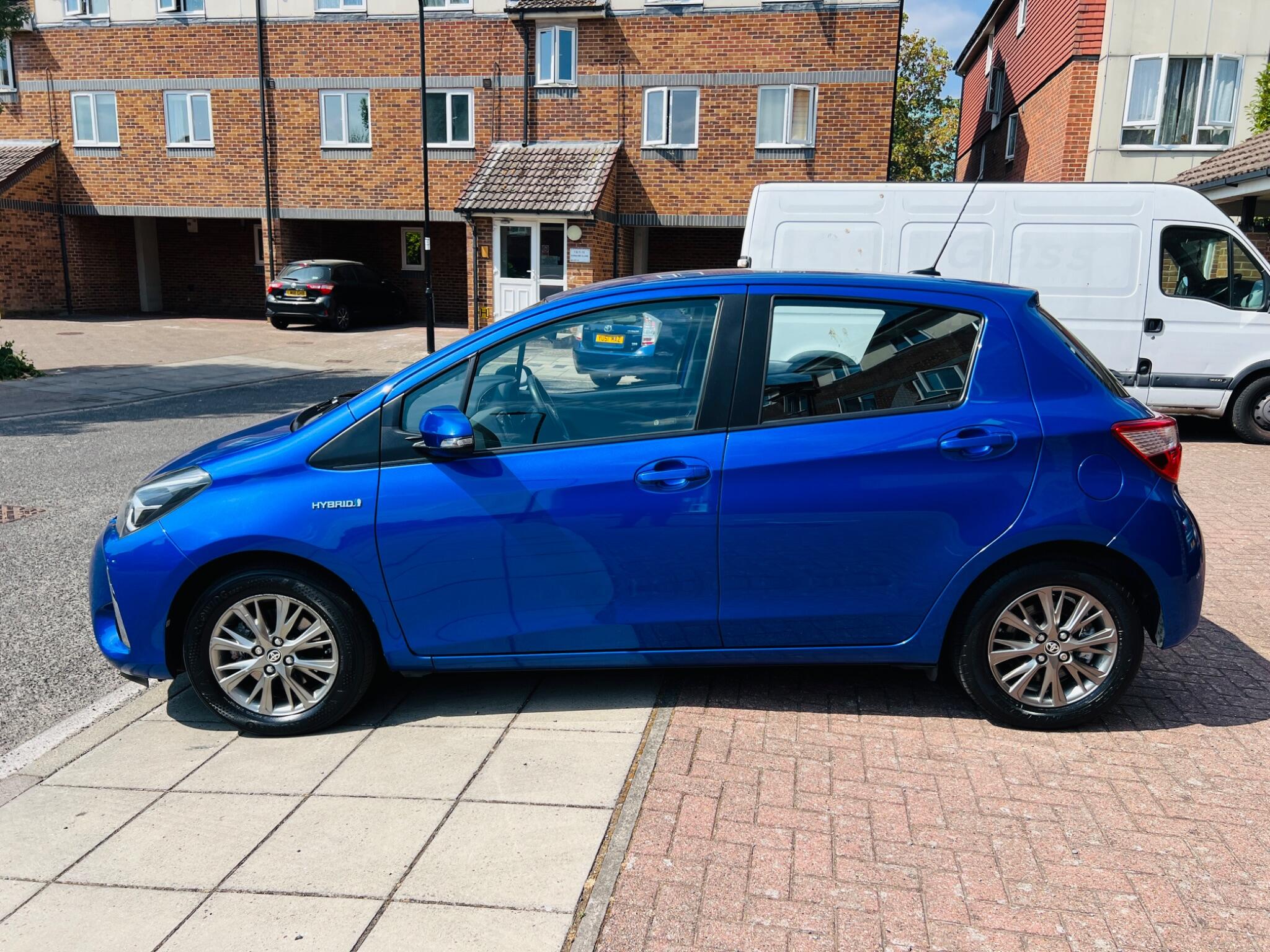 Toyota Yaris view 21
