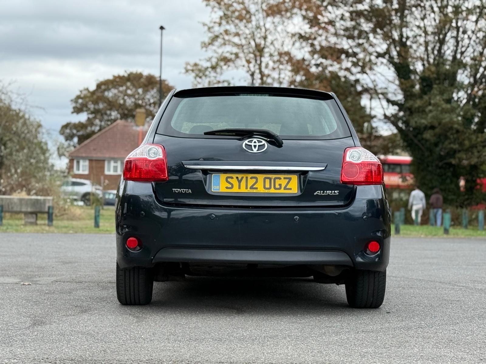 Toyota Auris view 11