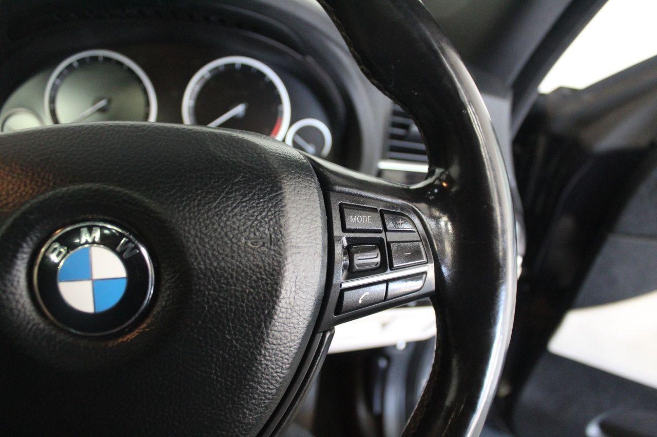 BMW 5 Series view 49
