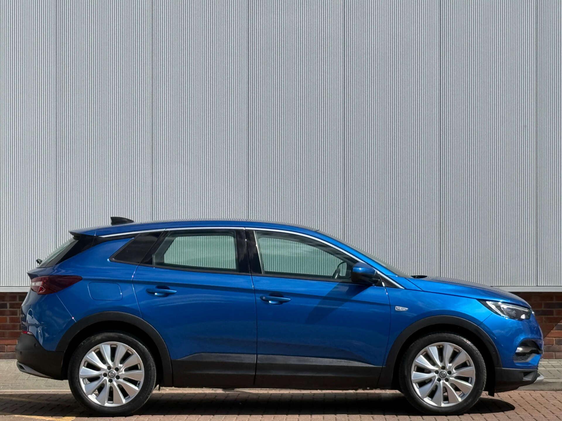 Vauxhall Grandland X view 10