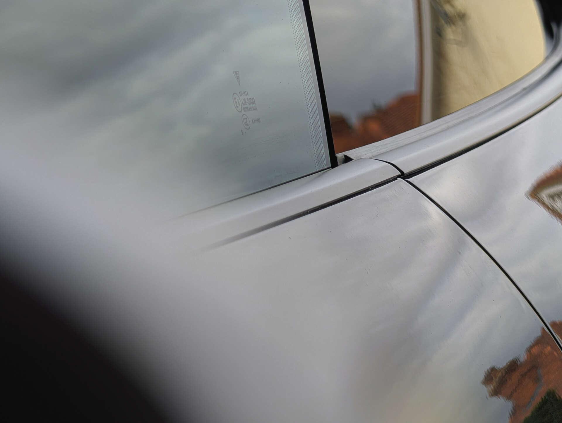 Porsche 911 view 14