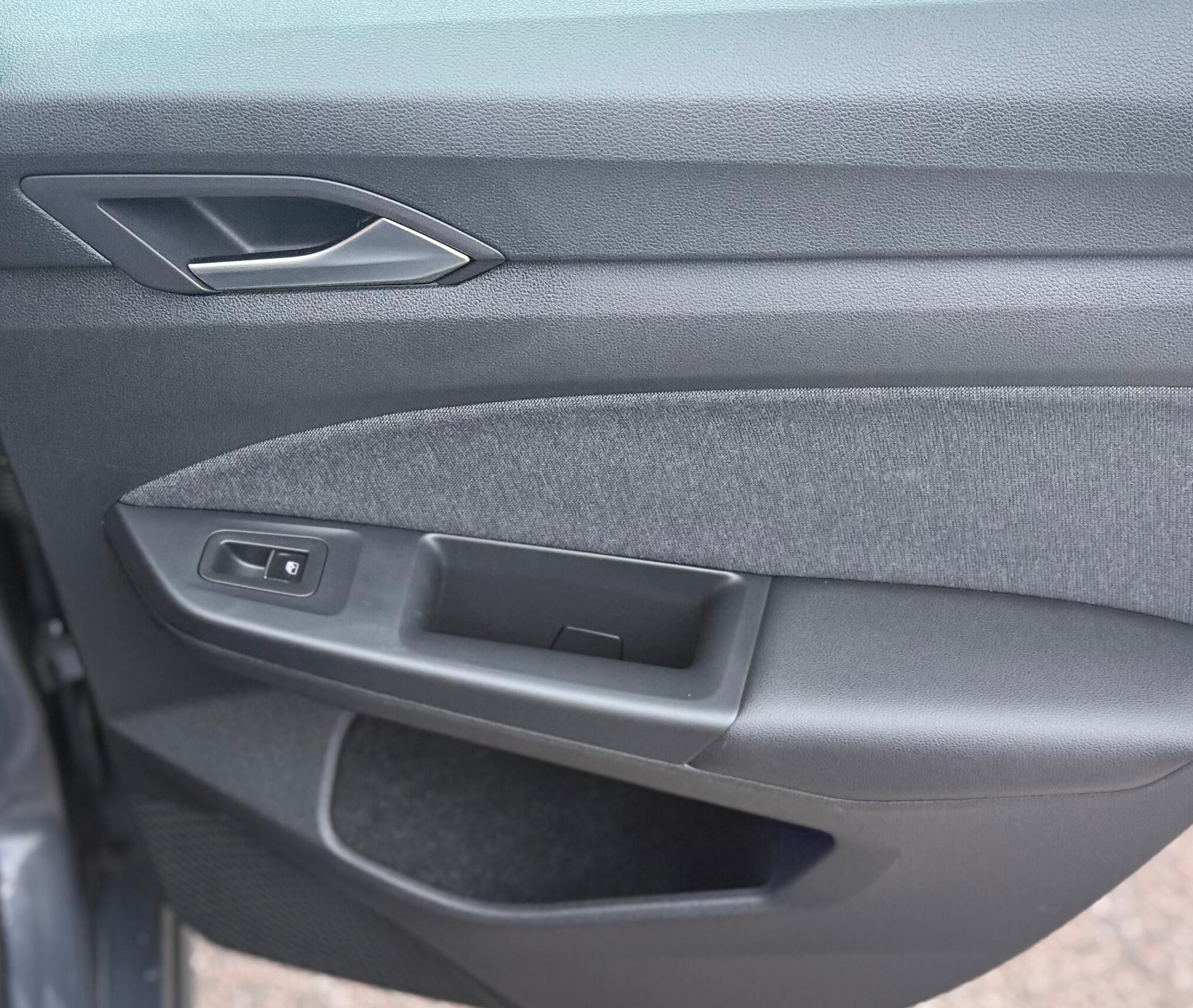 Volkswagen Golf view 22