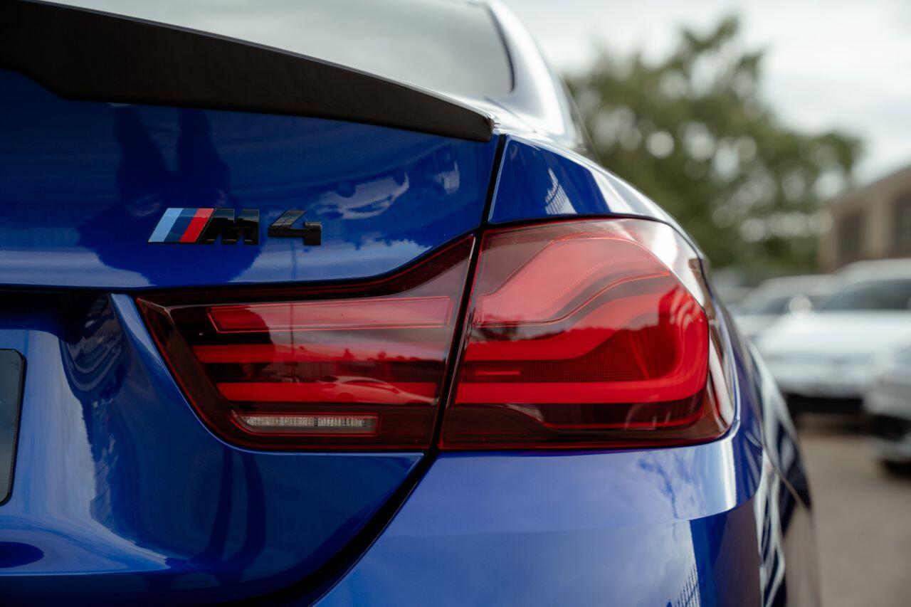 BMW M4 view 25