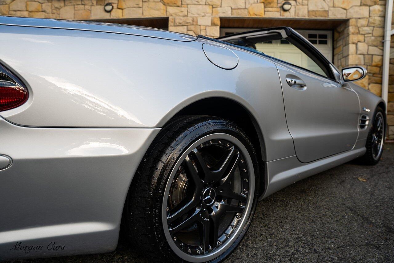 Mercedes-Benz SL view 22