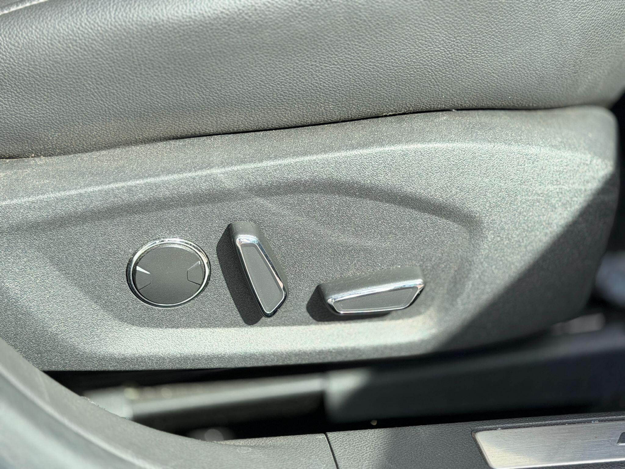 Ford Mondeo view 32