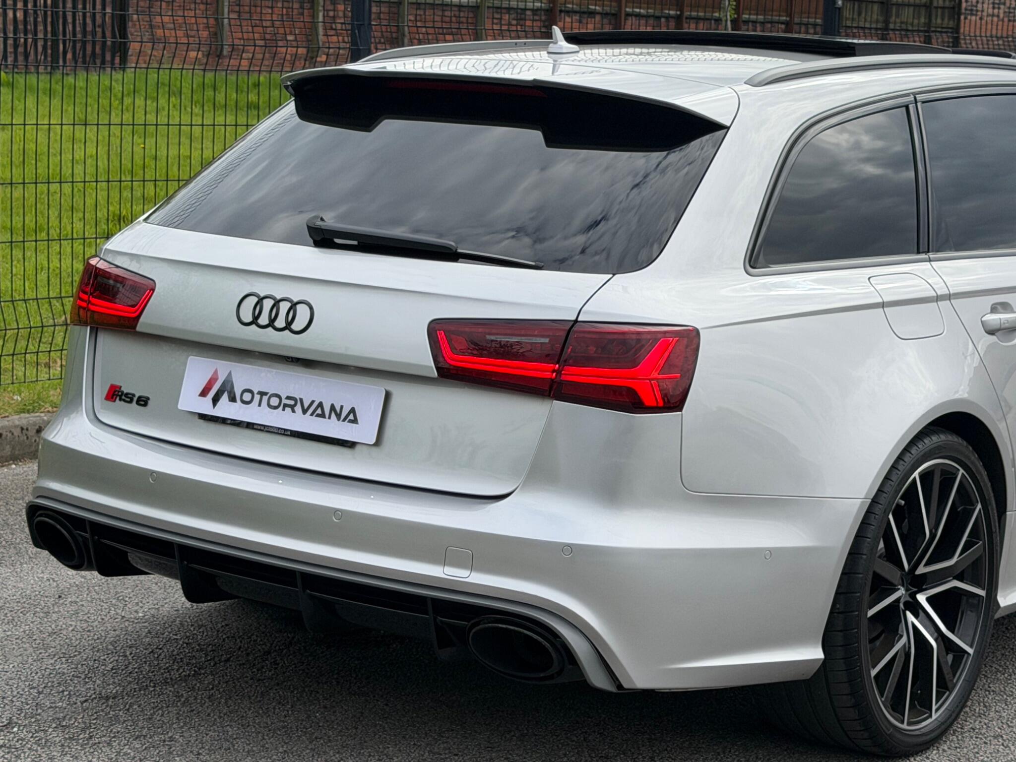 Audi RS6 view 15