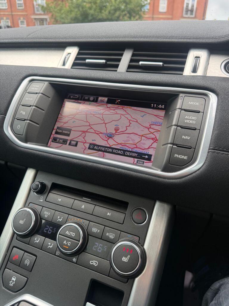 Land Rover Range Rover Evoque view 10
