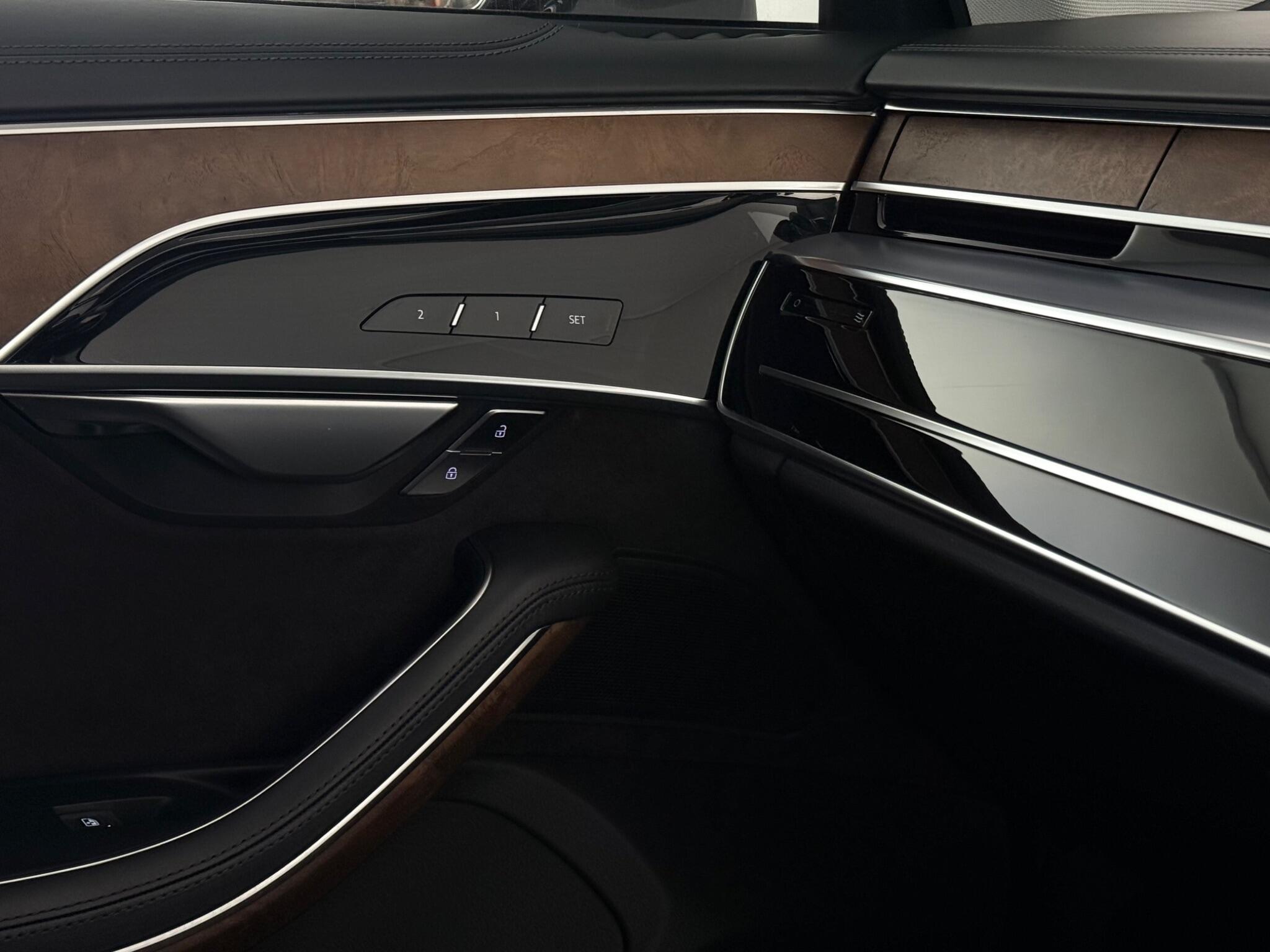 Audi A8 view 33
