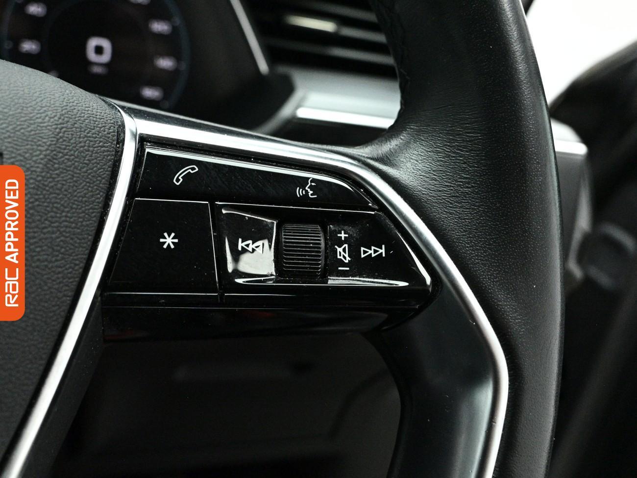 Audi E-Tron view 23